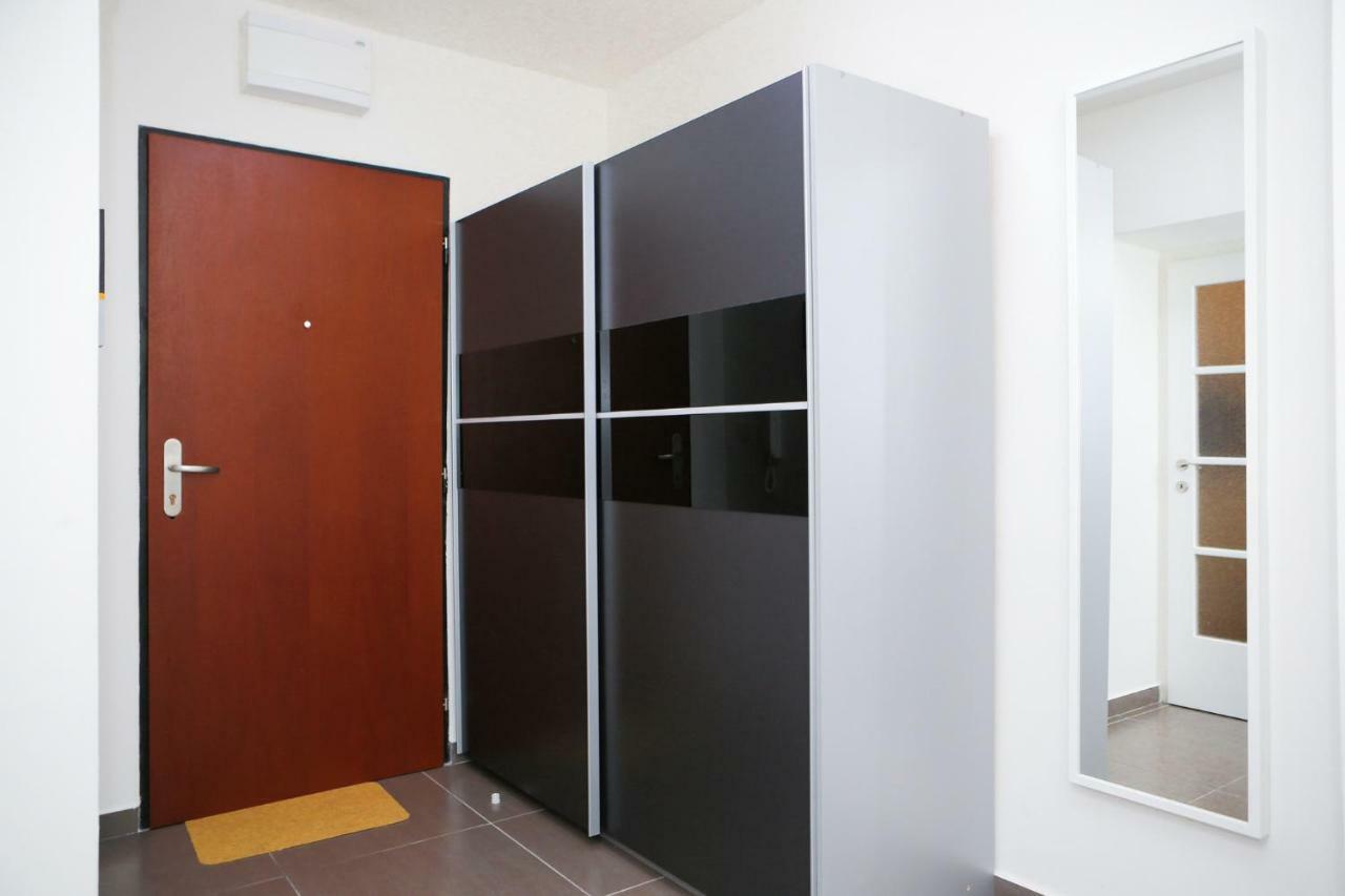 Apartamento Yellow Few Steps From Metro *